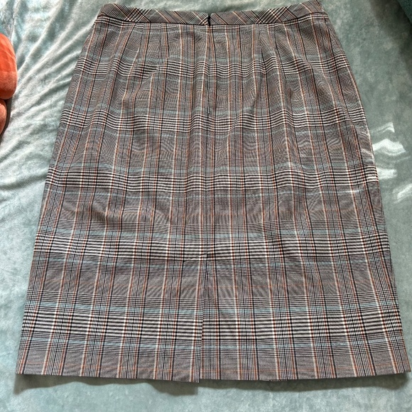 Talbots plaid 3 button lined skirt! Size 14 Petite! - Picture 5 of 9
